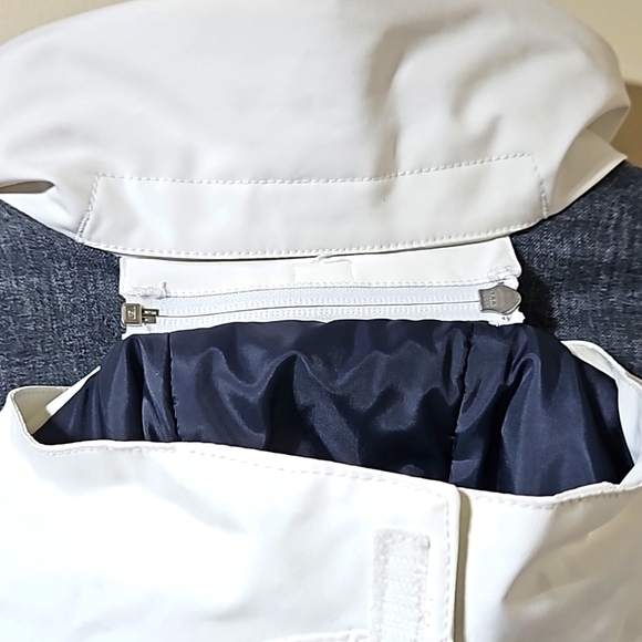 Obermeyer Teen XL (18) Winter Ski Jacket - Picture 9 of 15